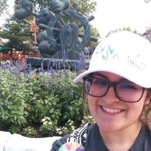 Meet your Posher, Catherine